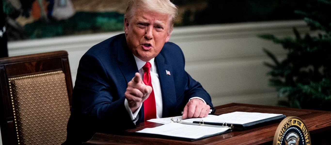 Η φίμωση του Ν.Τραμπ συνεχίζεται: Και το YouTube έκλεισε τον λογαριασμό του